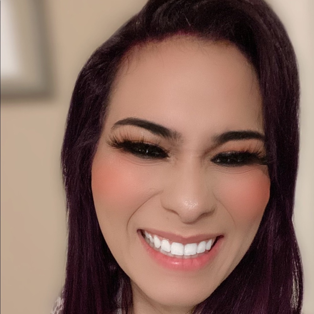 Meet your Posher, Veronica